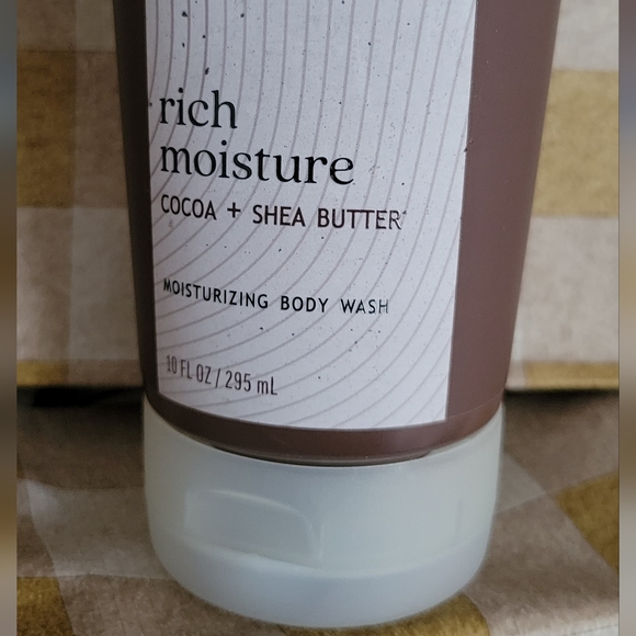 Coco Shea Bath & Body Wash - Picture 4 of 6